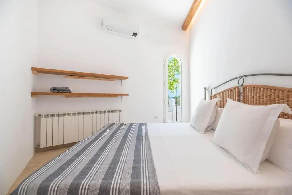 Villa En San Jose Con Vistas Al Mar, Piscina Y 7 Habitaciones Кала-Ваделья